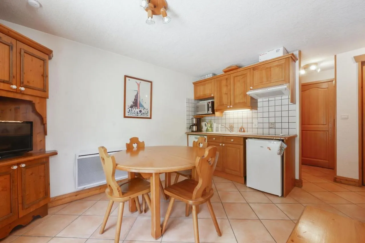 Appartement Chaleureux Les Houches 29 M² Piscine Partagee 0*,