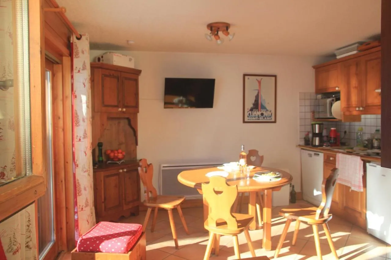 Appartement Chaleureux Les Houches 29 M² Piscine Partagee 0*,  France